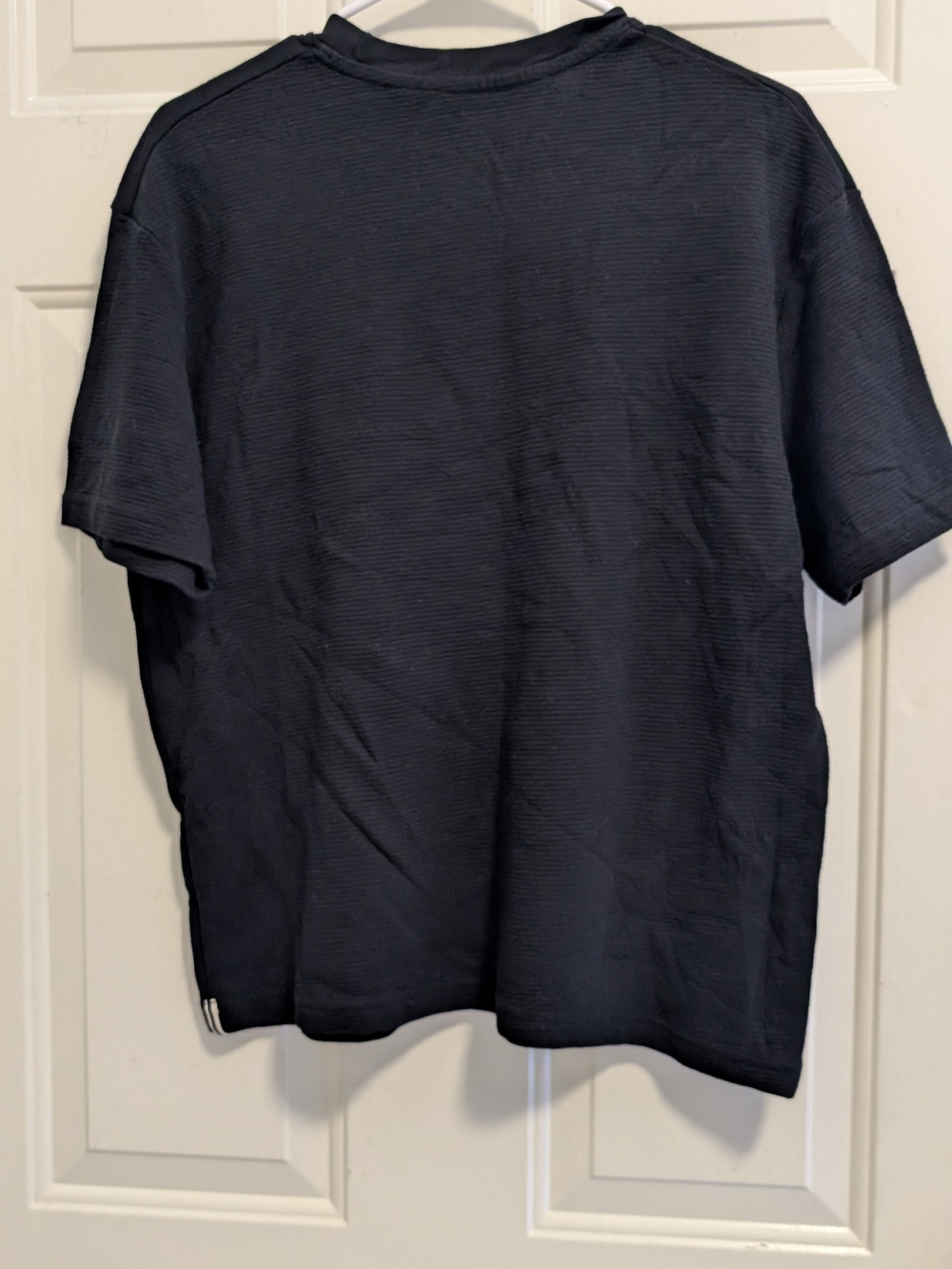 Men's Black Short-Sleeve Crewneck Tee - Picture 3 of 6